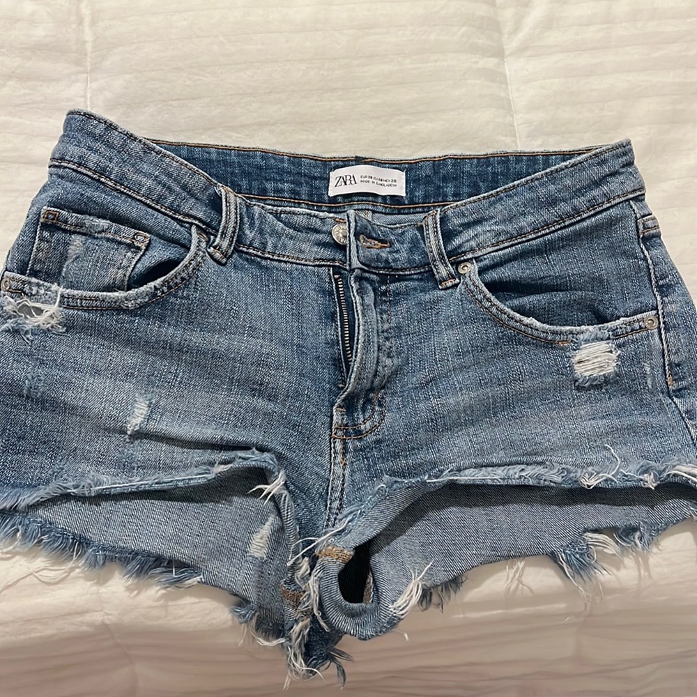 Zara Low Rise Jean Shorts